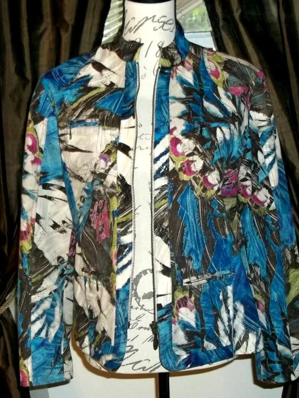 Chico’s Multicolor Jacket Size 1 (medium 8) Bold Artsy Print